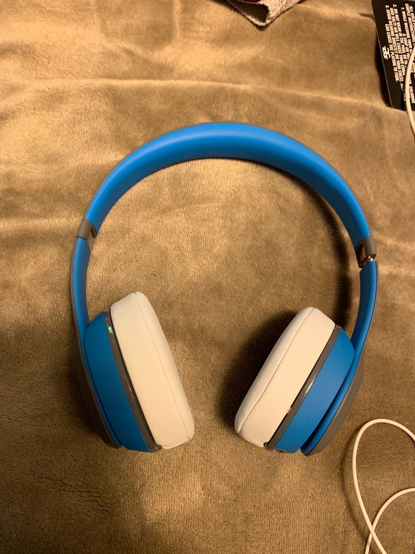 Beats solo 2 wireless