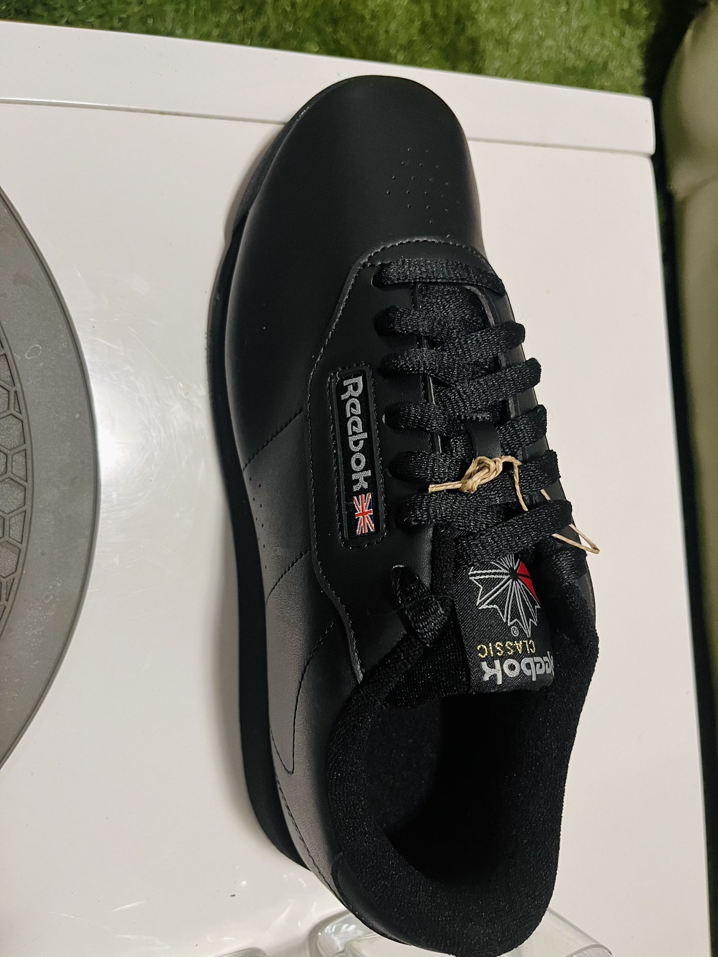 Women Reebok Sneaker