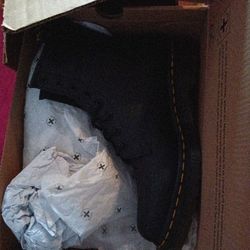 Women's Doc Martins 