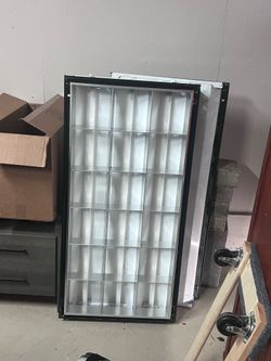 2 Light Fixtures