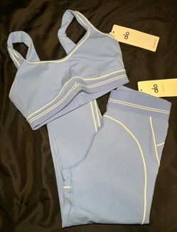 Alo Yoga Sports Bra and Leggings Set
