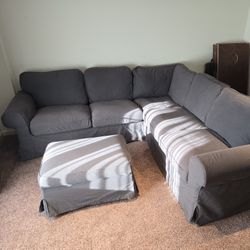 Sectional Couch W/ Ottoman 
