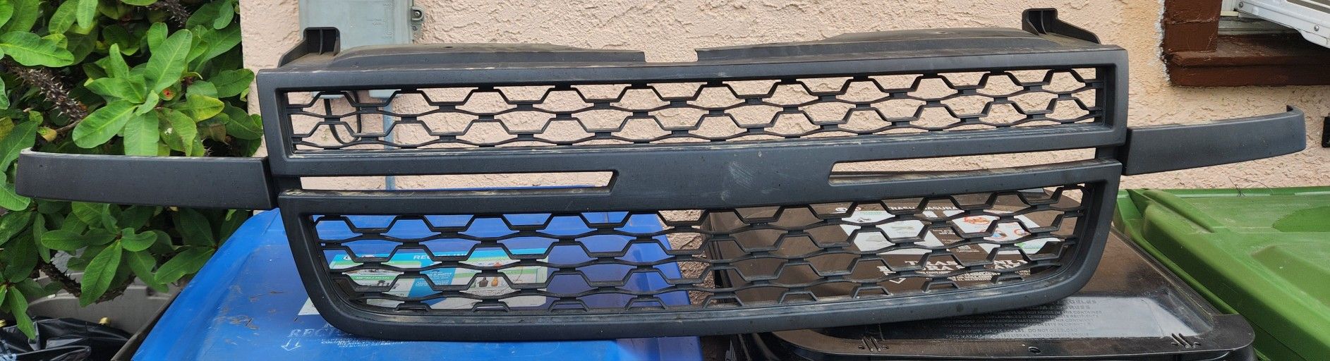 Fender Grill For Truck Yr 2003 -2006 Chevy Silverado