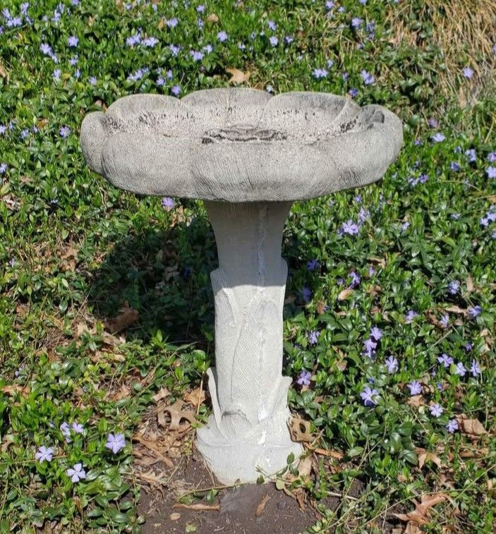Vintage 40 + Year Stone Garden Statuary Flower Top Bird Bath