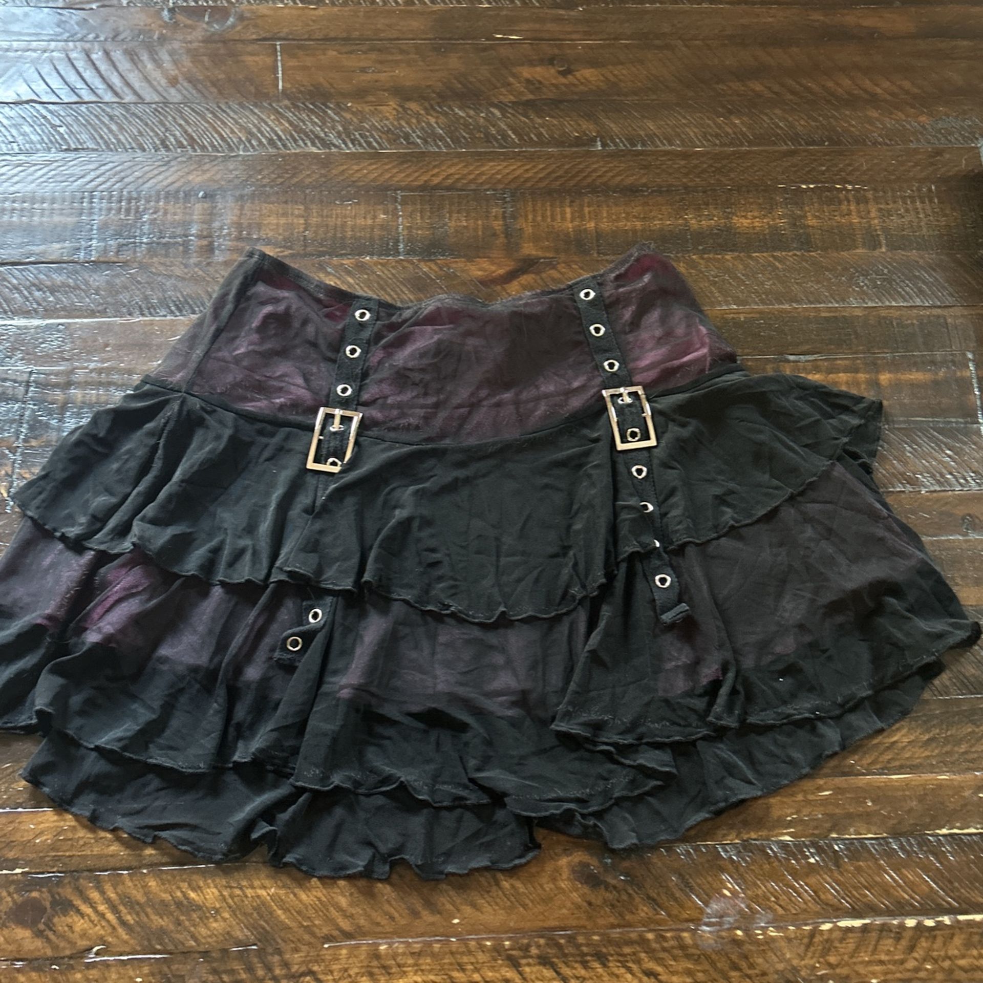 Skirt/ Emo