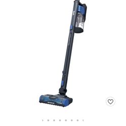 Shark Pro Lightweight Cordless Stick Vacuum with PowerFins and Self-Cleaning Brushroll, IZ531H