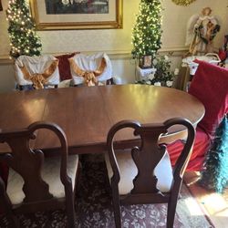 Drexel 6 Seat Antique Dining Table