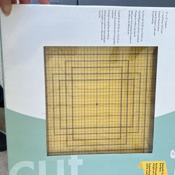 Cutter bee  13” x 13”glass Surface mat. 