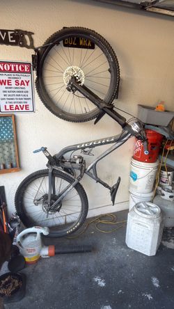 Niner Full Suspension Mountain Bike