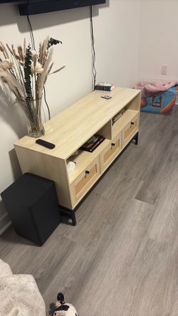 Tv stand