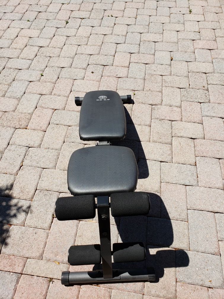 Multi Adjustable Weight Bench Golds Gym XR 5.9 for Sale in Pompano