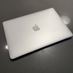 Apple MacBook Air 13 Inch 