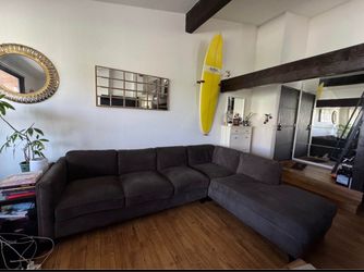 Ashley’s Furniture - Vanguard - Modern Sectional Couch - Grey