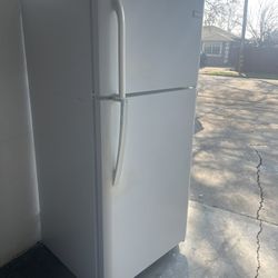 Refrigerator Works Great I Sell All The Time 