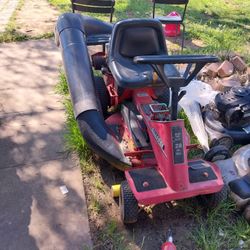 Snapper Riding Lawnmower