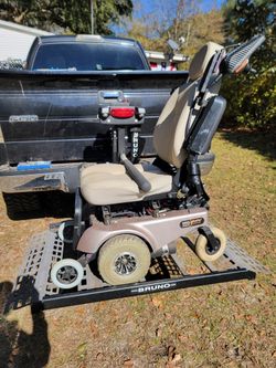 Jazzy 1113 ATS Electric wheelchair / Bruno 250htp Htp Scooter Lift