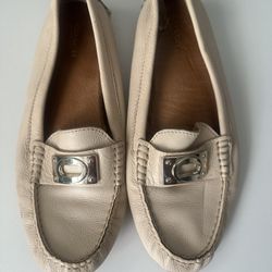 Coach Women’s Leather Driving Loafers – Beige/Tan – Size 9