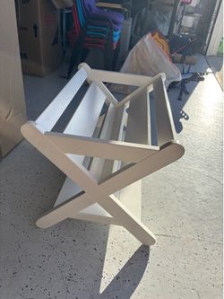 Bookshelf- white