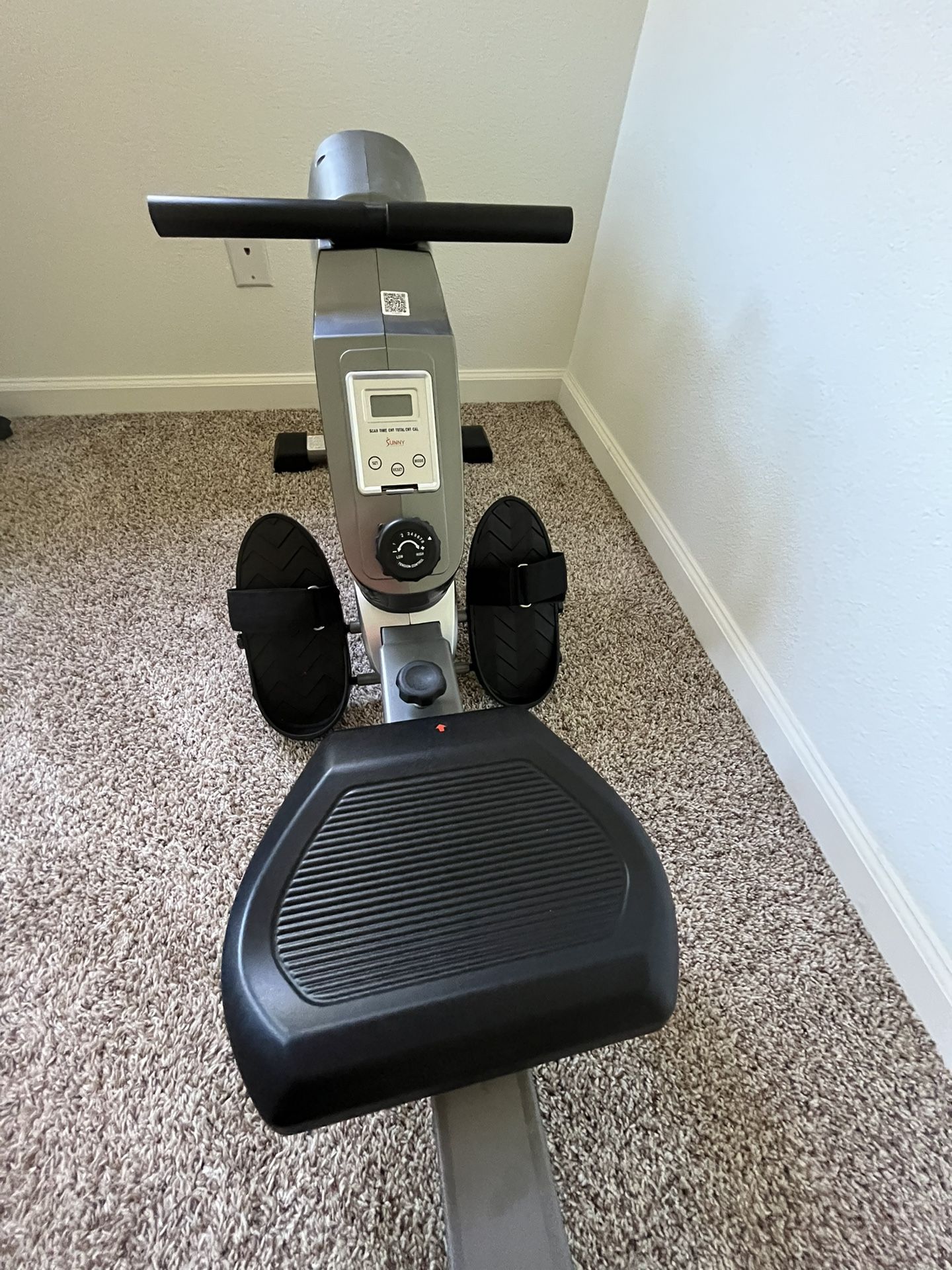 Sunny Magnetic Resistance Rowing Machine