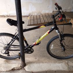 GARY FISHER WAHOO MOUNTAIN BIKE, 24 SPEED WITH TRIGGER SHIFTERS, 18-IN FRAME WITH 26 INCH WHEELS, NEW SEAT VERY GOOD CONDITION ASKING $130 CASH OBO.