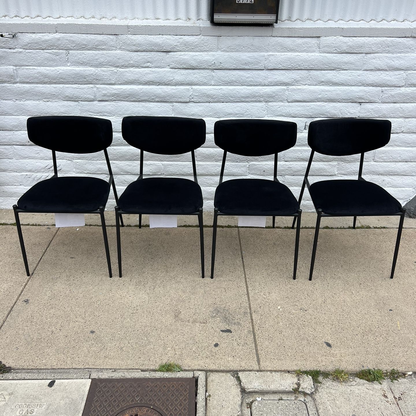 Rove Concepts Geno Dining Chair (Set of 4, Black Plush Velvet)