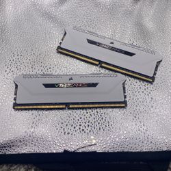 32GB DDR4, 3600 MHz Corsair Vengeance RAM