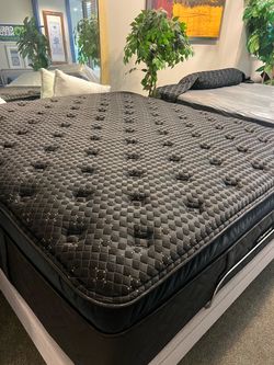 🔥Simmons beautyrest black series 4 pillowtop king $1500🔥