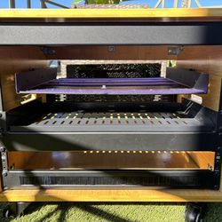 Bamboo 8U Studio Rack with shelves, Extras