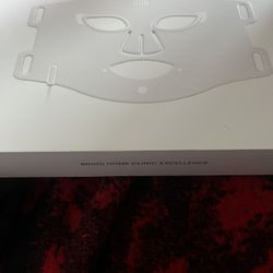 LED Face Mask • • 