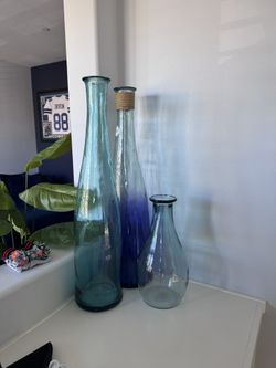 3 Vases