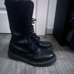 Dr. Marten Boots 
