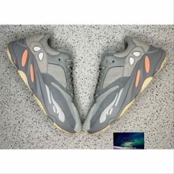 Adidas Yeezy 700 Inertia 8.5 Men Great Condition