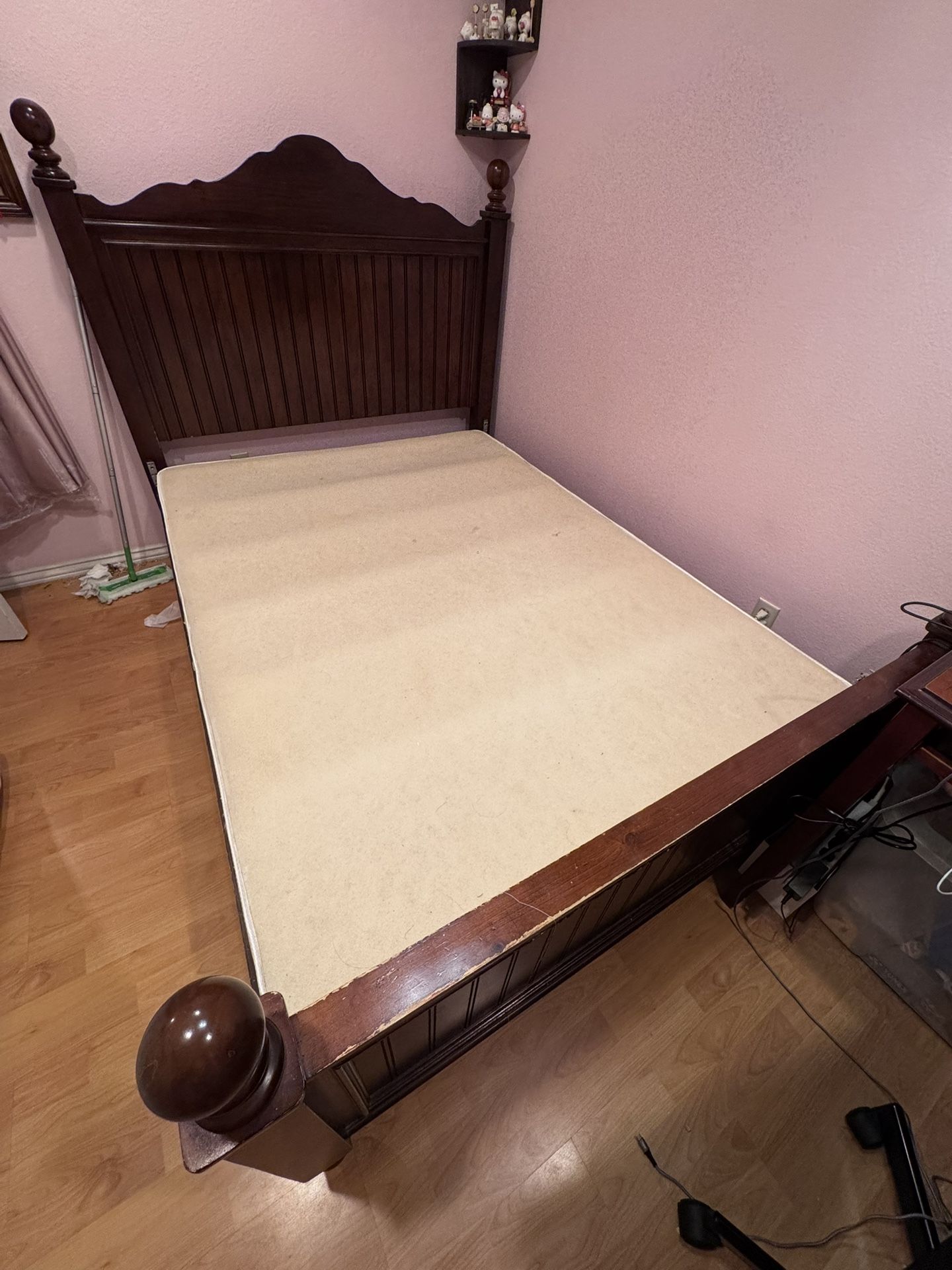 Bed, Vanity/Dresser, Desk Set 