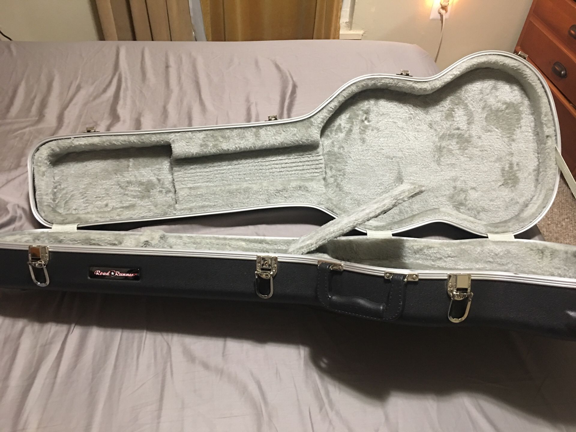 Road Runner Case for Electric Guitars