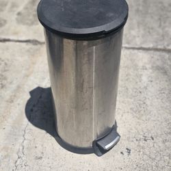 Garbage Can In Great Working Condition 