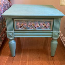 Shabby chic end table