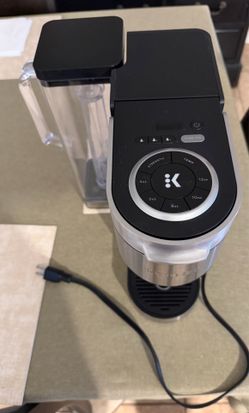 Keurig with pod storage drawer