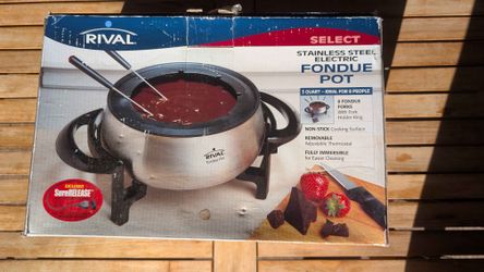 Rival Select 3-Qt Electric Fondue Pot + 8 Forks