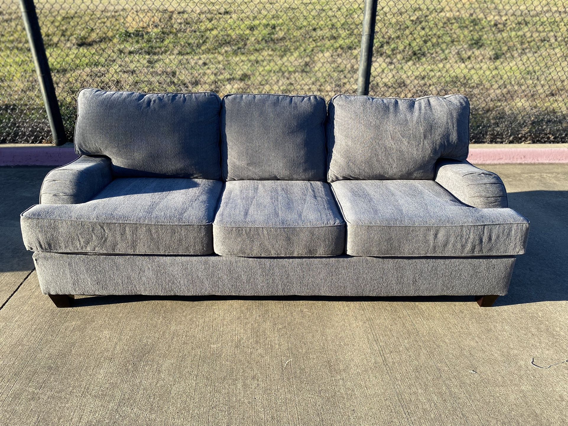 Broyhill Gray Sofa FREE Delivery for Sale in Arlington, TX OfferUp