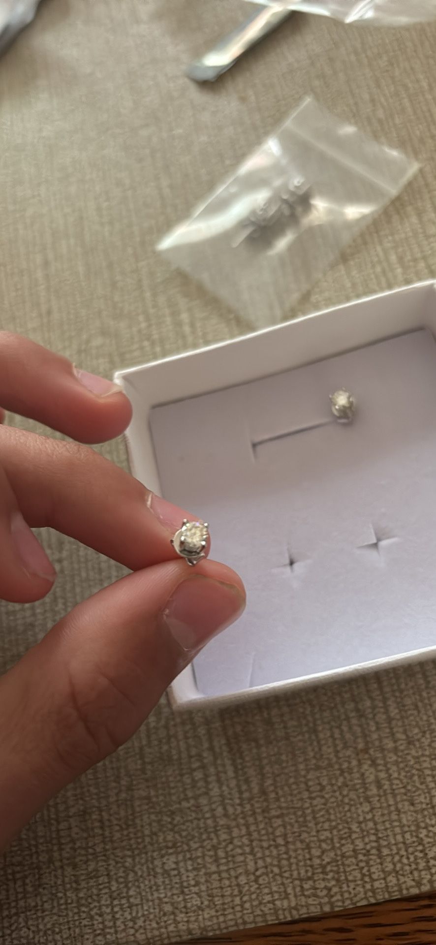 Moissanite, Diamond Earrings Pass Size 0.3ct