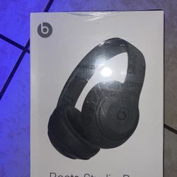 Beats Studio Pros (Black) 