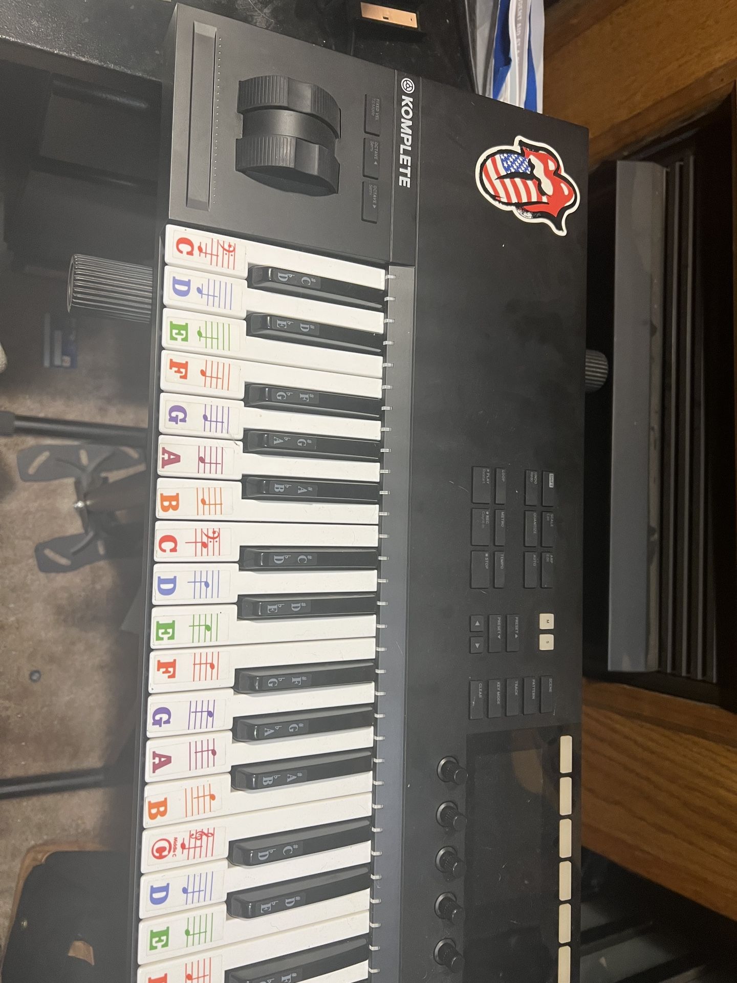 Native Instruments Komplete Kontrol Keyboard S61