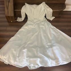 Tina Di Martina Gown Size 16