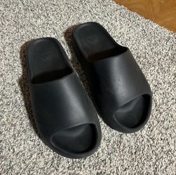 Black Yeezy slides