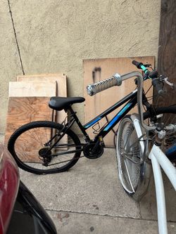 Bicicleta negra