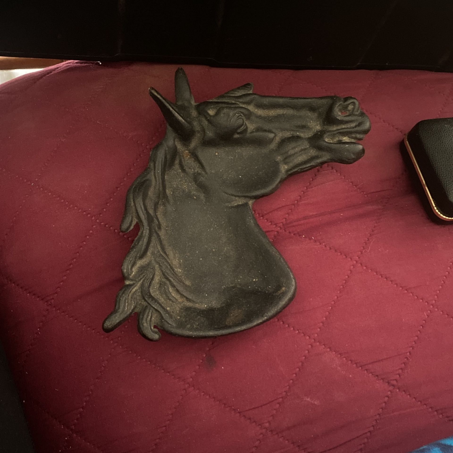Mixed metal molded Horse plate-ashtray.
