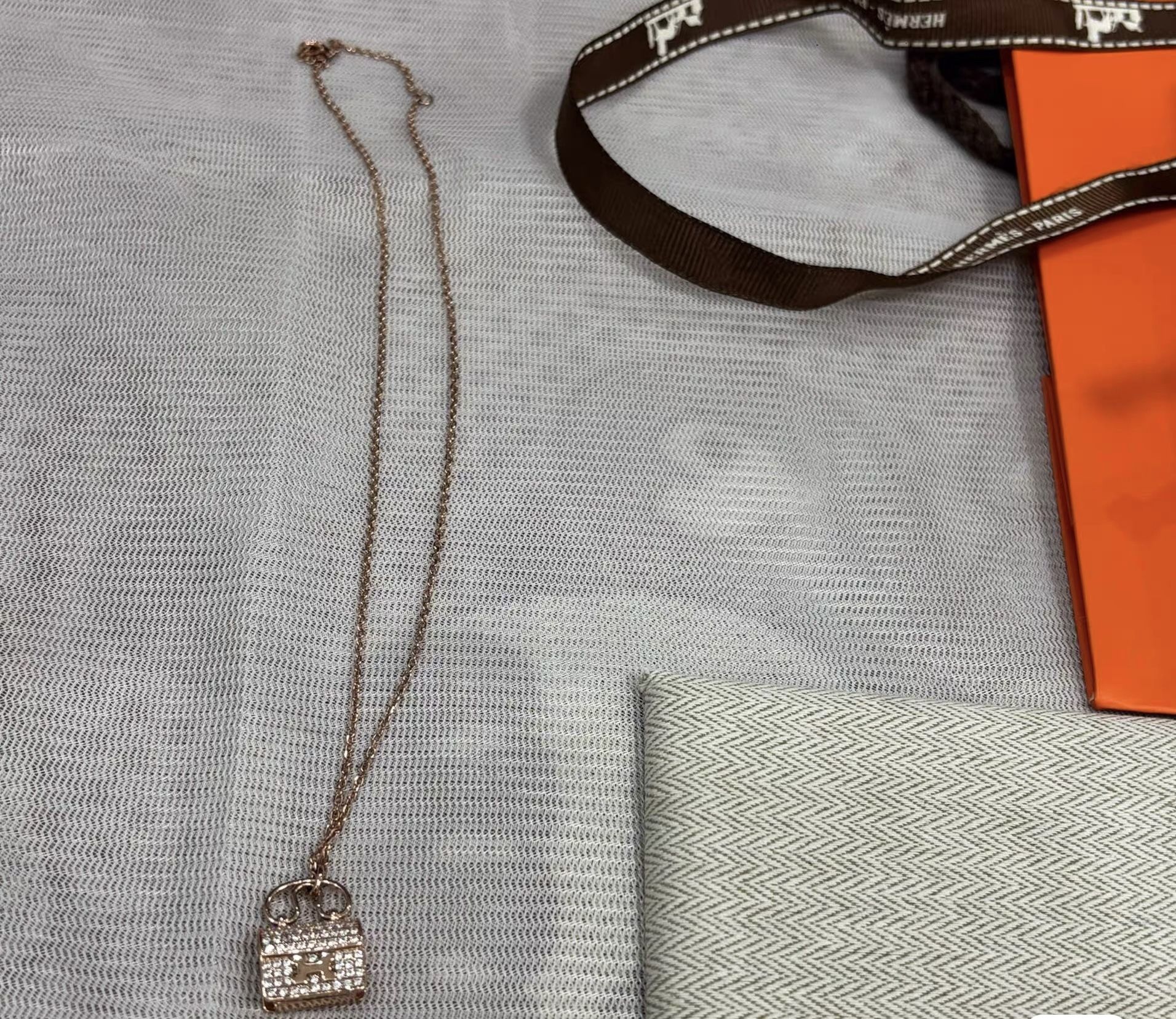 K gold necklace, slight traces of use