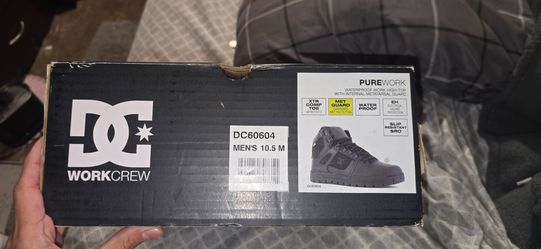 DC pure work size 10.5 men.