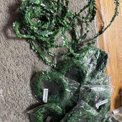 19- 27ft thin garland