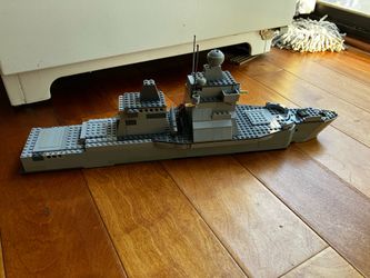 Lego navy battleshi